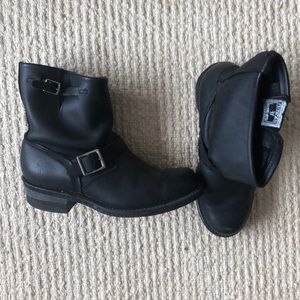 Frye engineer 8R boot